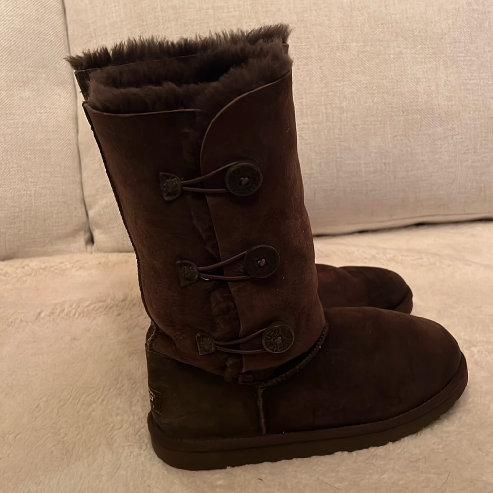 Ugg Bailey Button Triplet II